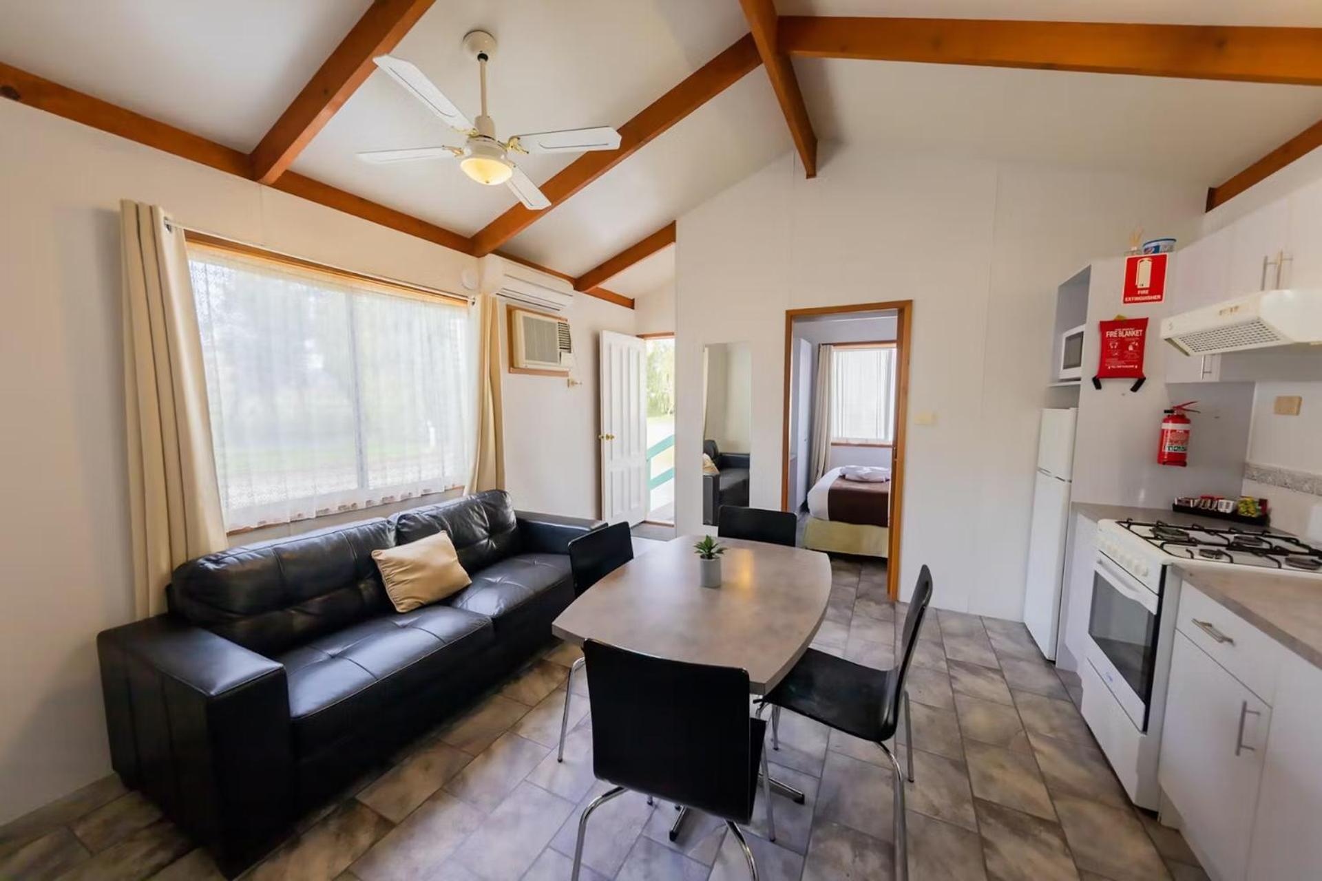Big4 Breeze Holiday Parks - Eildon Exterior foto